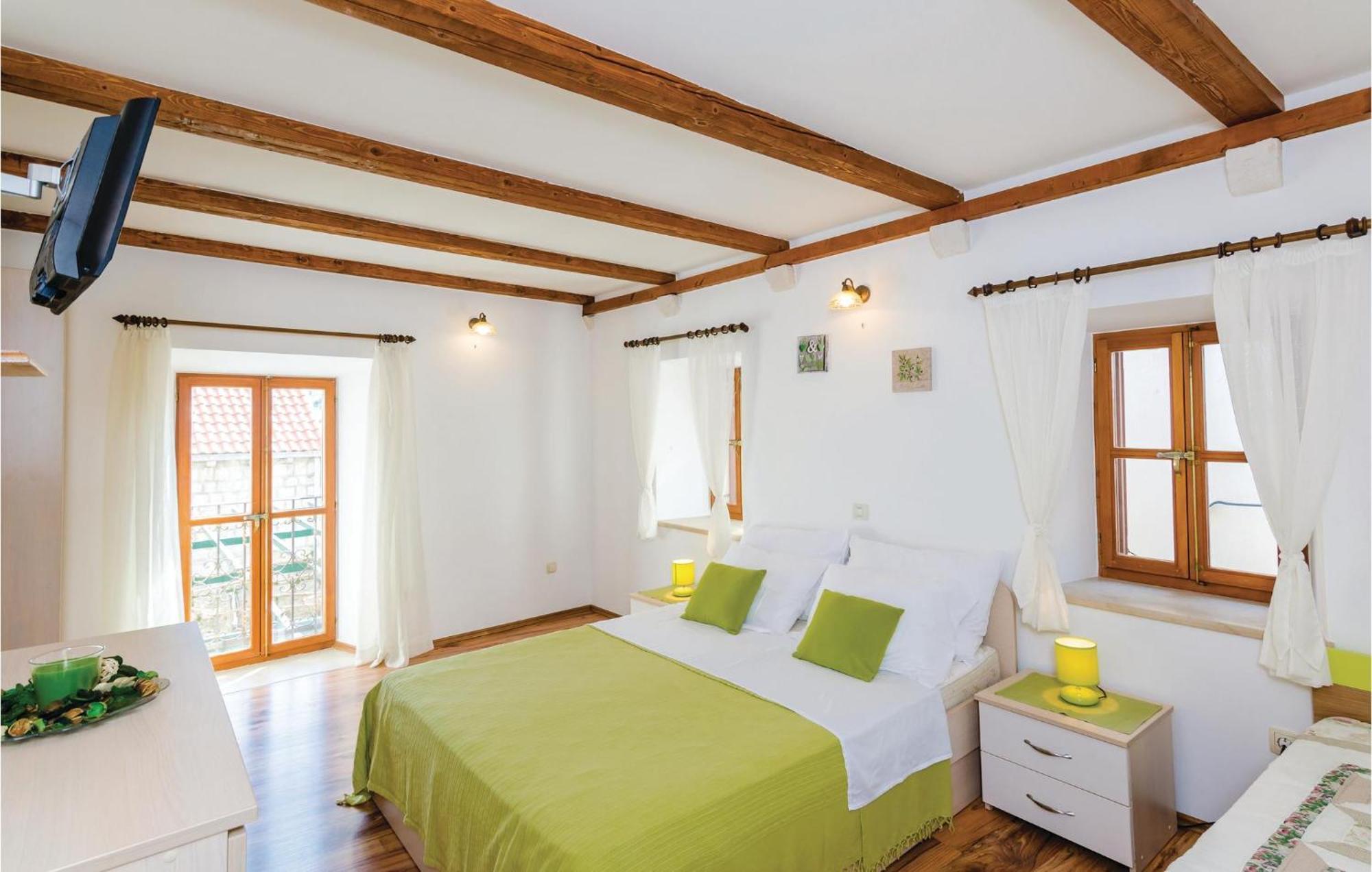 Cozy Home In Slano With Wifi Екстер'єр фото