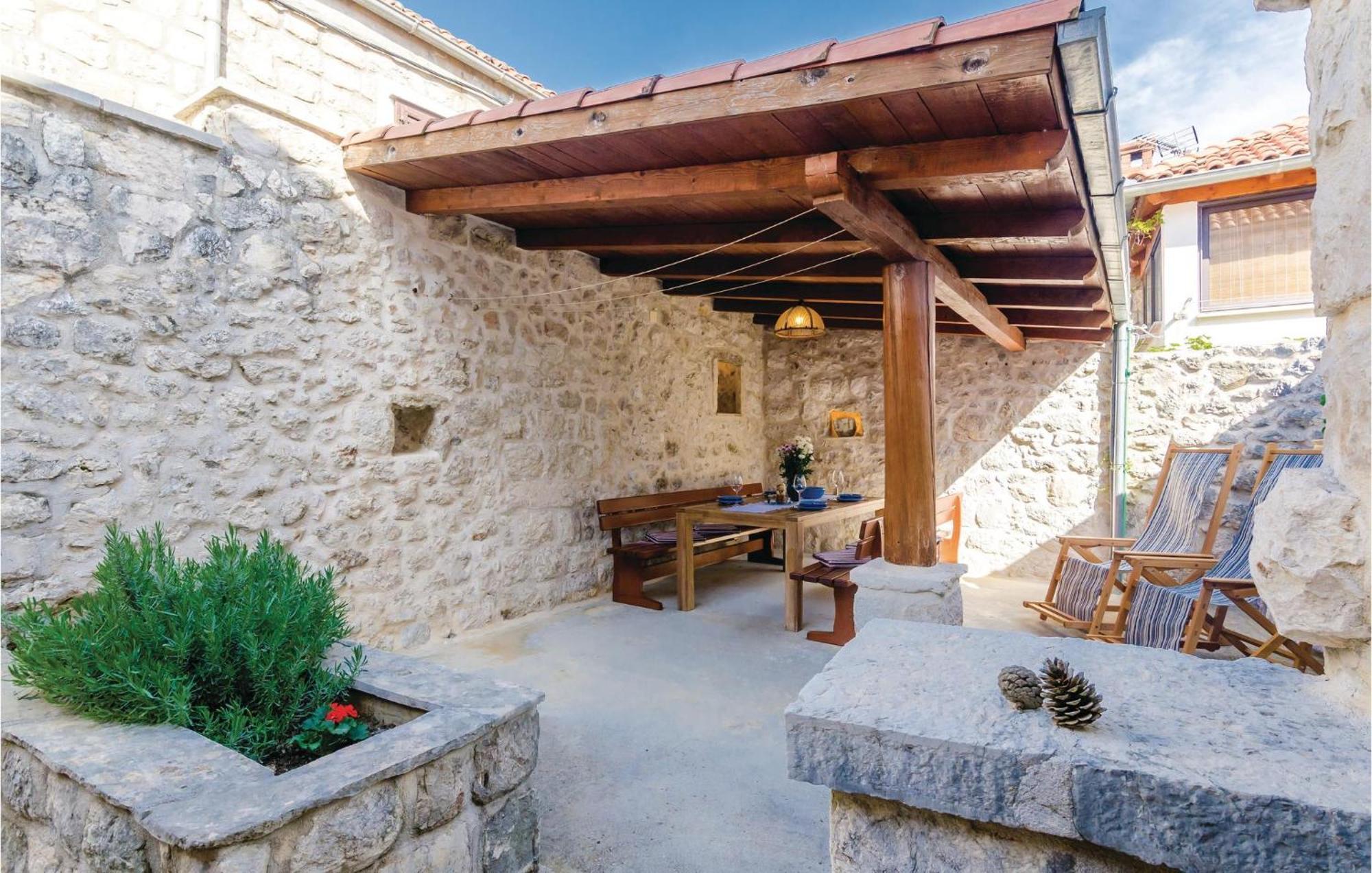 Cozy Home In Slano With Wifi Екстер'єр фото